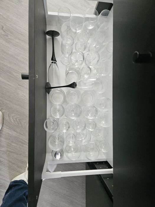 Vendo copos, 50 cêntimos cada