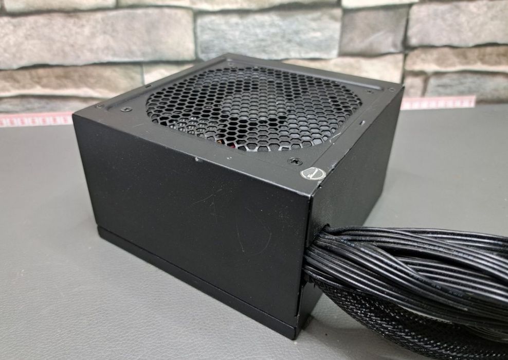 Блок живлення Seasonic A751GCAFH (G12 GC-750]

750W