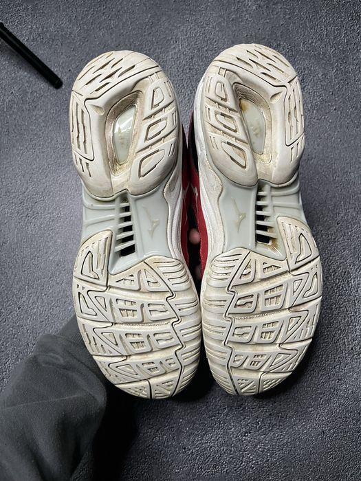 Кросівки Mizuno Wave Phantom 2