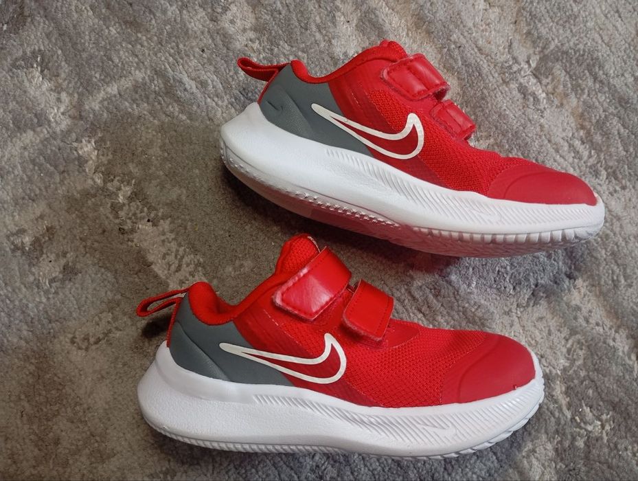 Кросівки NIKE Starrunner 3 23,5р 14,5см