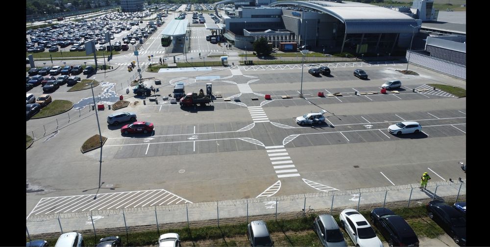 Malowanie Pasów Linii Oznakowania Poziome Parkingi Hale Magazyny