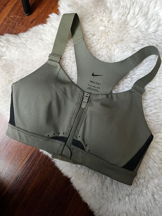 Жіночий спортивний топ Nike Alpha