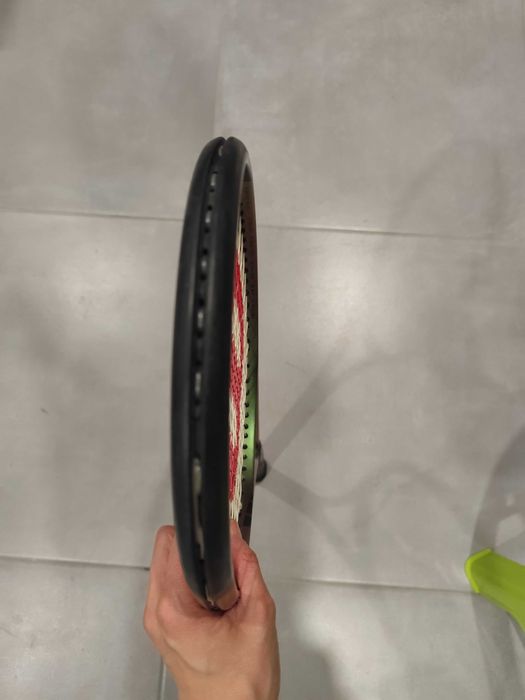 Raquete Wilson Blade 100UL V8 (265g) Grip L1