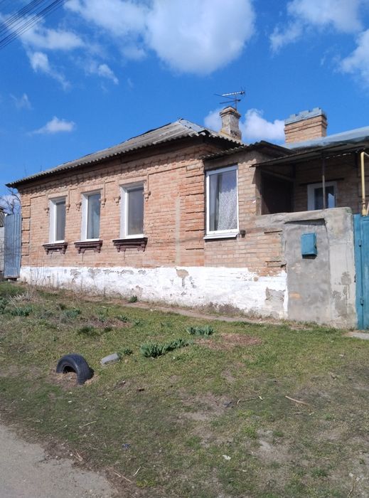 Півбудинку  з окремим двором,  50и2