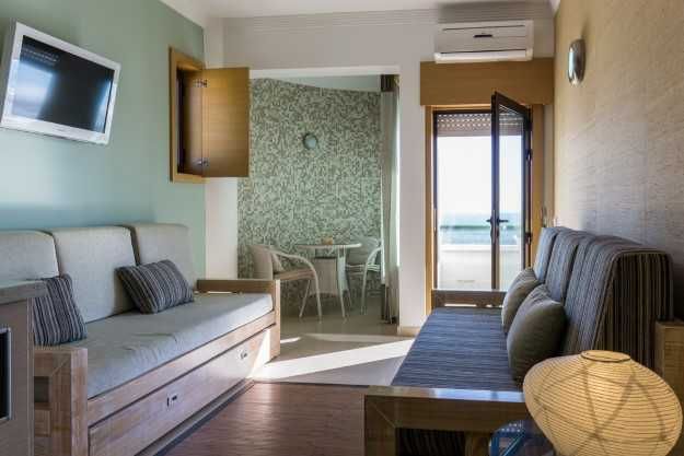 EAR-031 Estúdio com vista mar em Monte Gordo