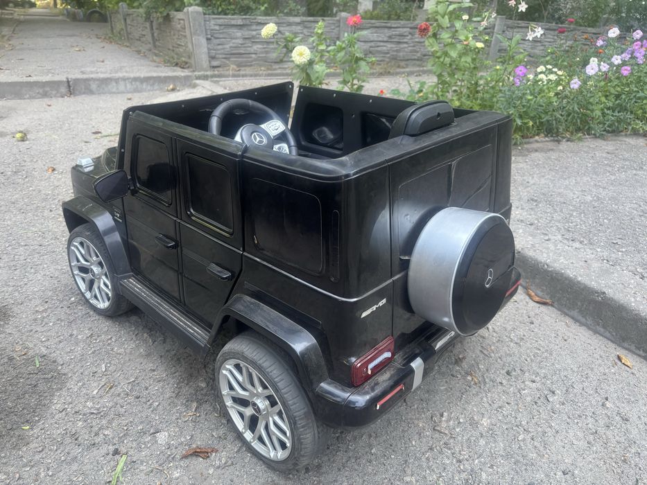 Машинка детская ( авто электическая)