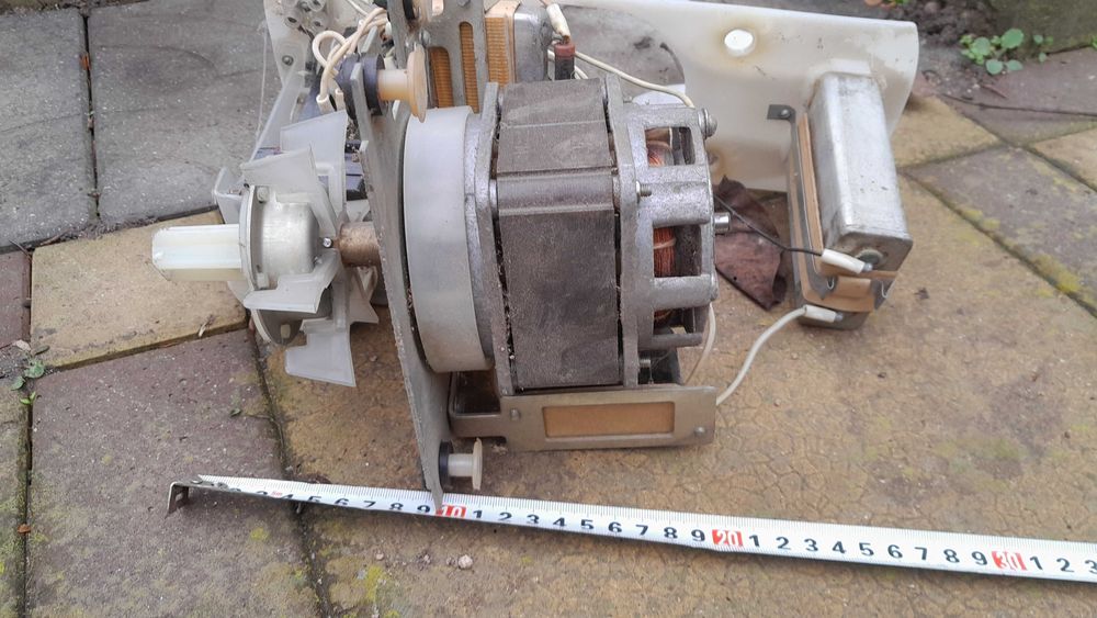 Двигун електричний від пральної машини, 220В