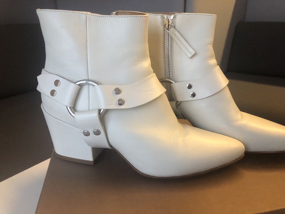 Botki Buttero r.37 skorzane, off white