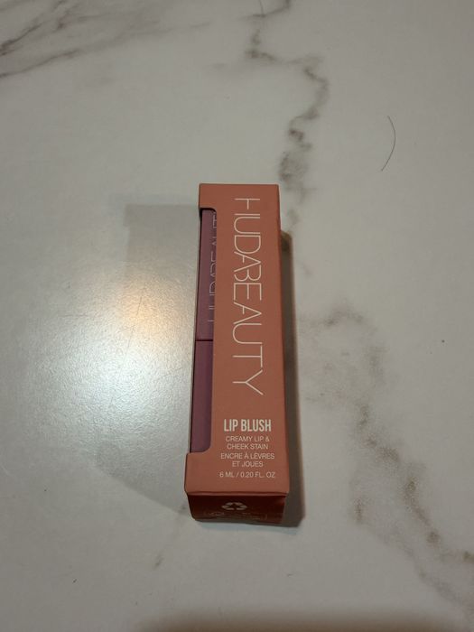 Huda Beuty Pomadka Lip Blush