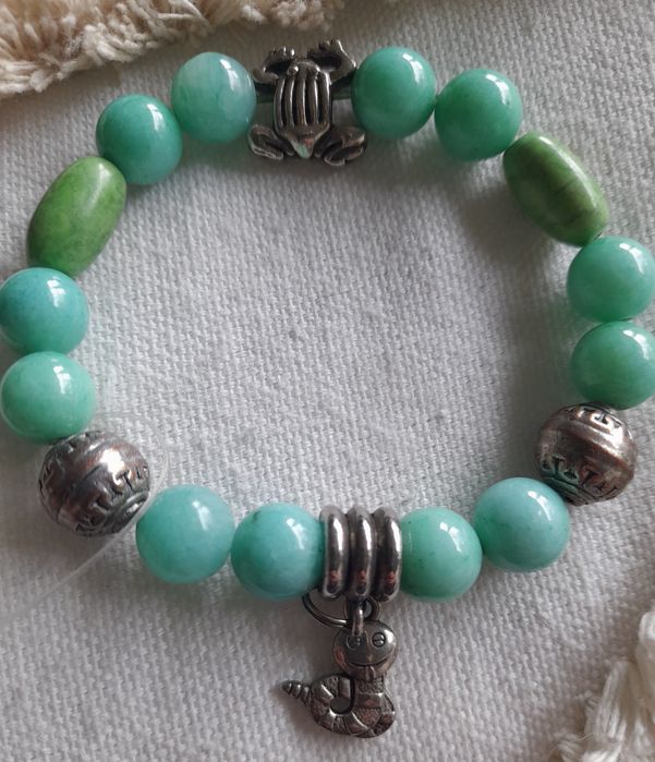 Bransoletka minerał hand made jadeit zielony żaba, robak