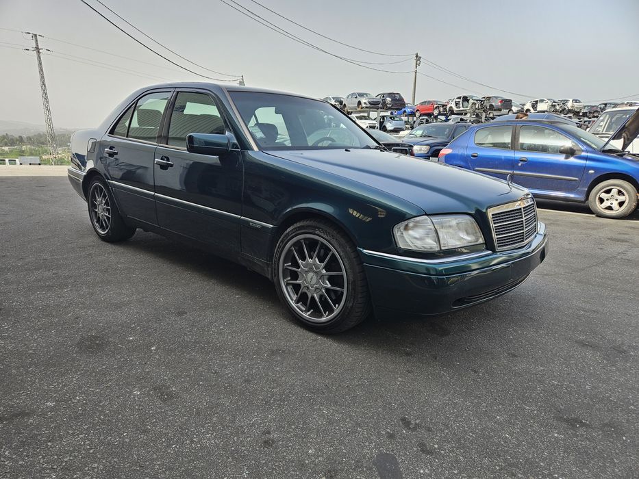 Mercedes-Benz C 250 TD Elegance W202 de 1996 para peças