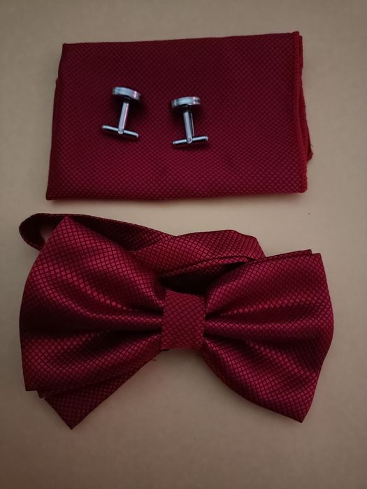 Mucha spinki poszetka bordowe