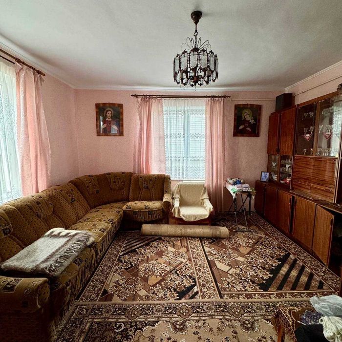 Продам будинок у передмісті