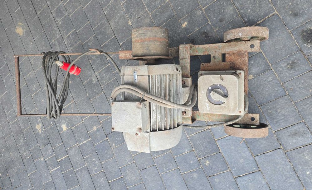 Silnik do krajzegi, silnik na wózku