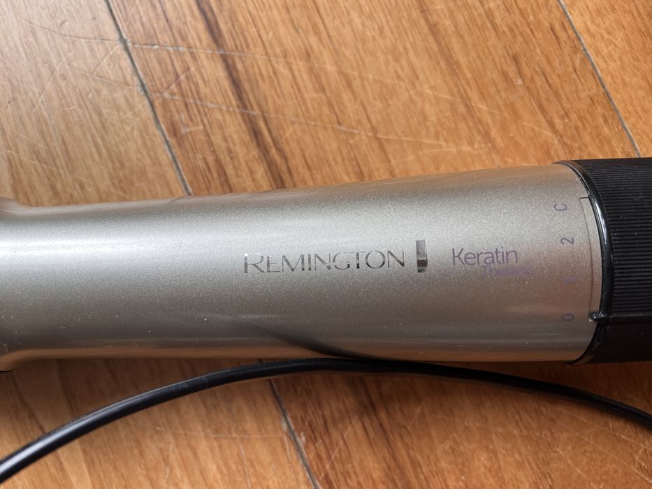 Suszarko-lokowka REMINGTON Keratin Protect