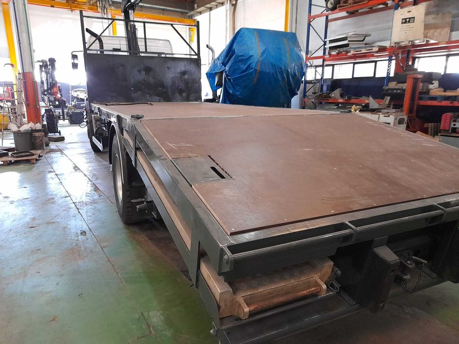 Camião 19ton com grua Fassi F110