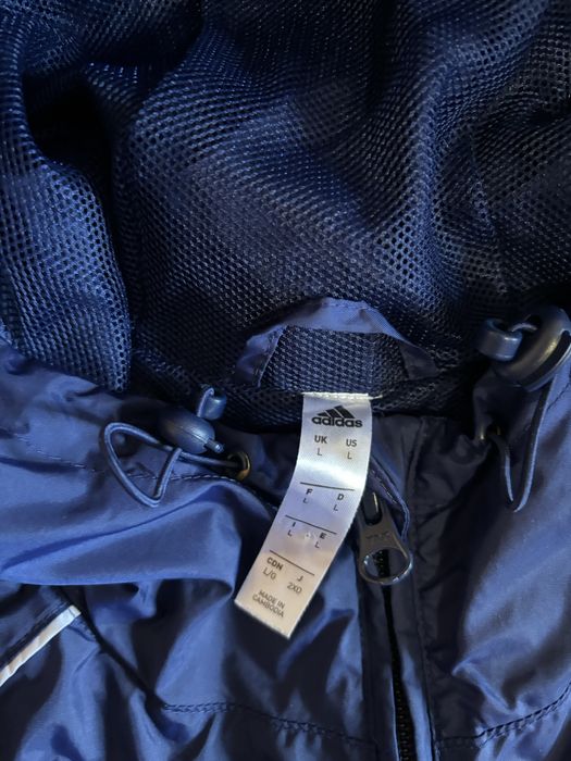 Kurtka  adidas .