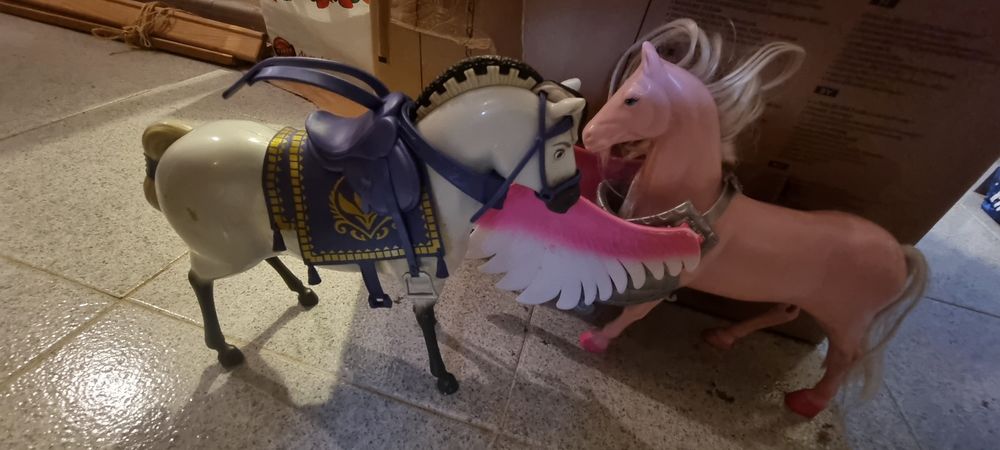 Cavalos de brincar disney