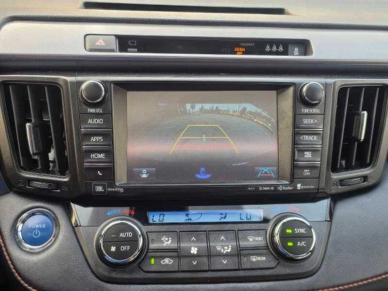 2018 Toyota RAV4 Hybrid SE