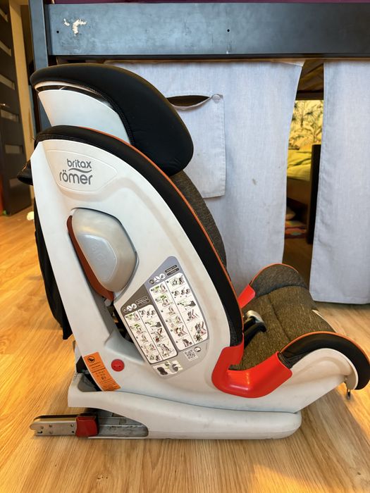 Автокрісло Britax Romer Advansafix II Sict в ідеальному стані, чисте