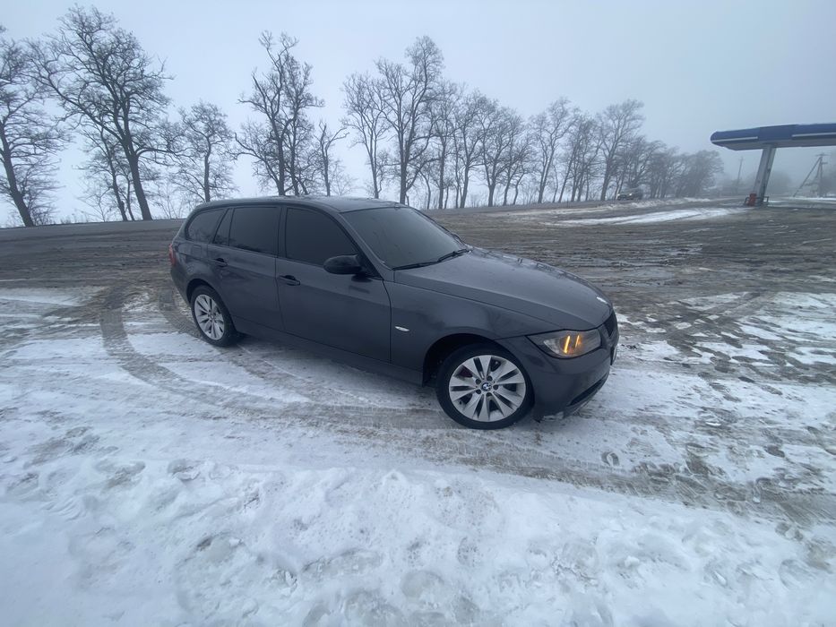 Бмв е91 в гарному стані