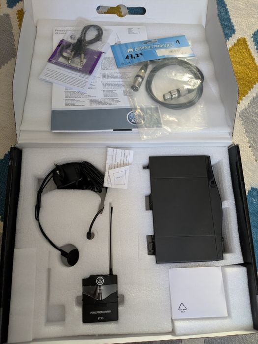 AKG SR 45 Sports Set BD U2 - Mikrofonowy zestaw bezprzewodowy
