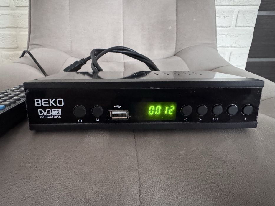 Тюнер Т2 Beko-9440 2USB + кабель hdmi в подарунок
