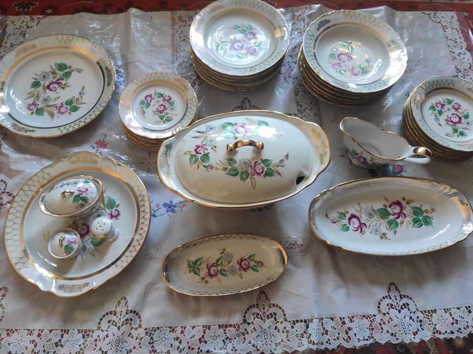 Обеденный сервиз на 6 персон . Барановка. Ручная роспсись, позрлрта.