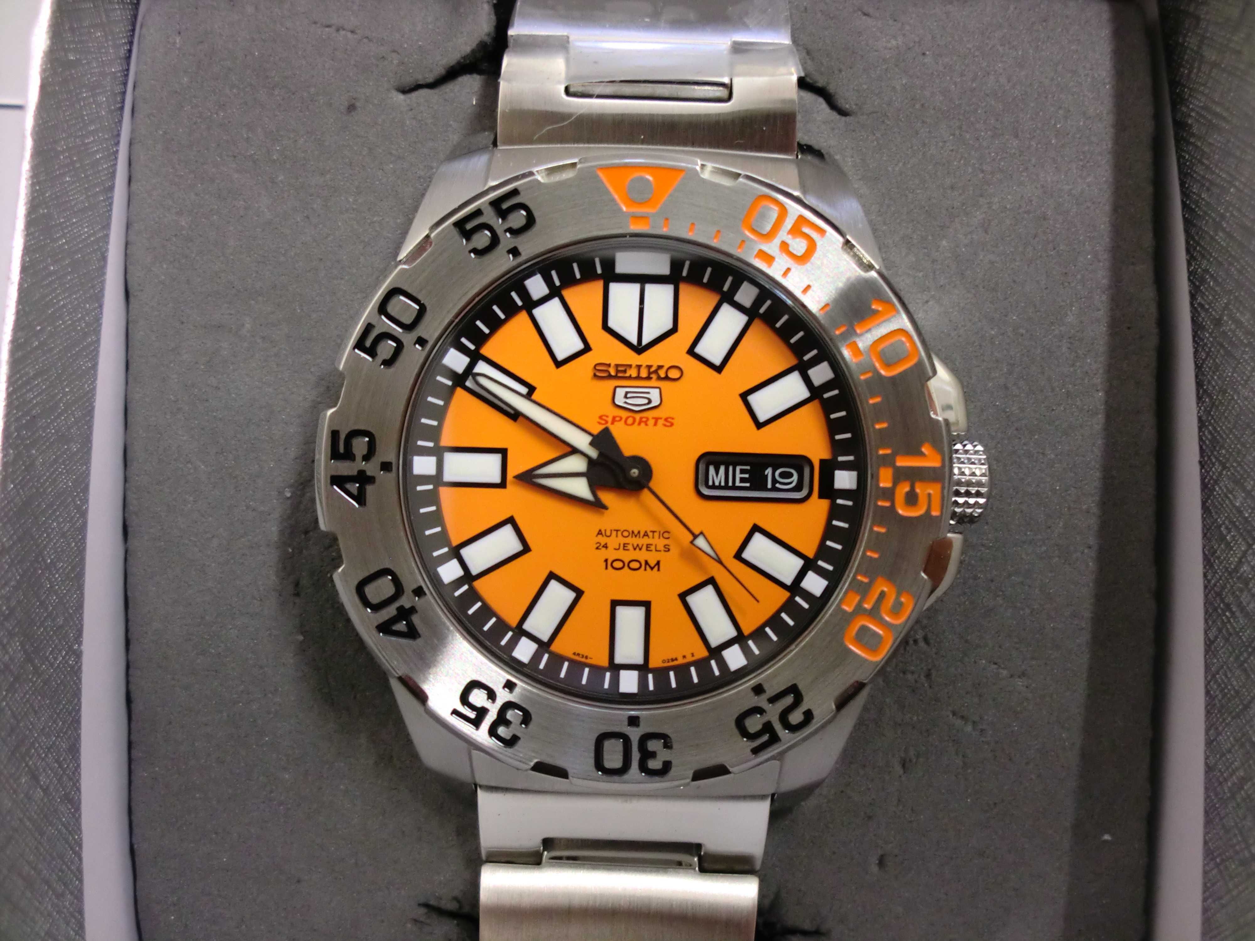 Seiko orange shop baby monster