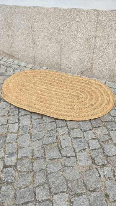 Tapete oval de fibra natural