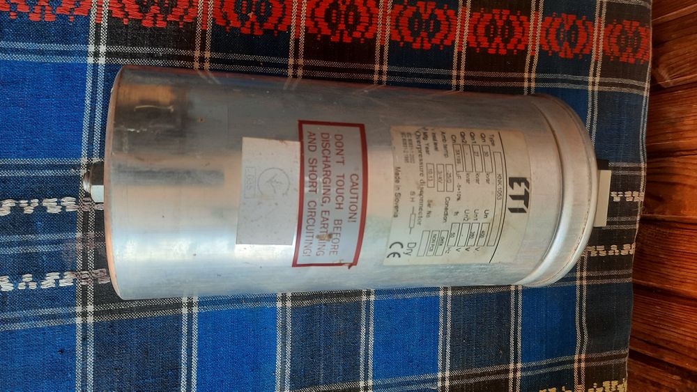 Продам конденсатори