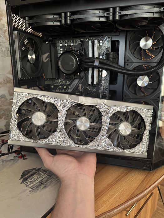 Видеокарта в идеальном состоянии! Palit GeForce RTX 3070 GameRock OC 8GB GDDR6 (LHR)