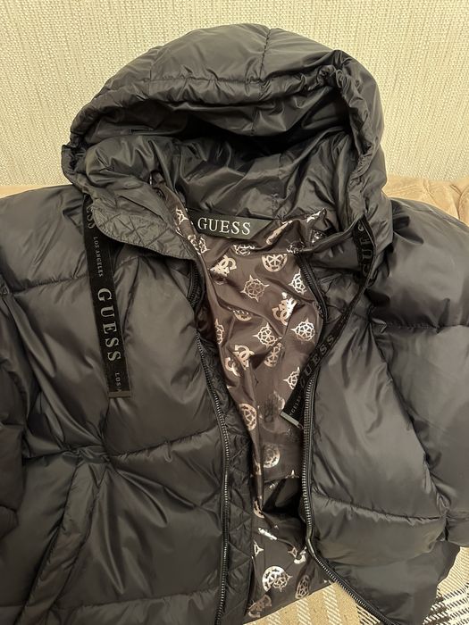 Теплая куртка GUESS for sale