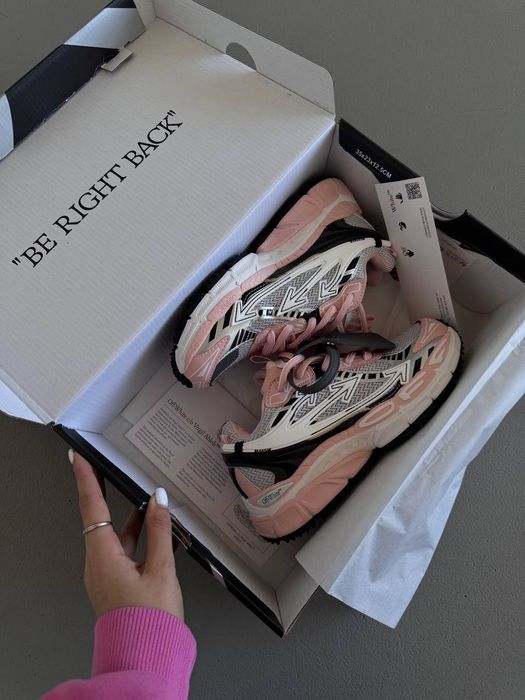 3 кольори OFF WHITE Be Right Back