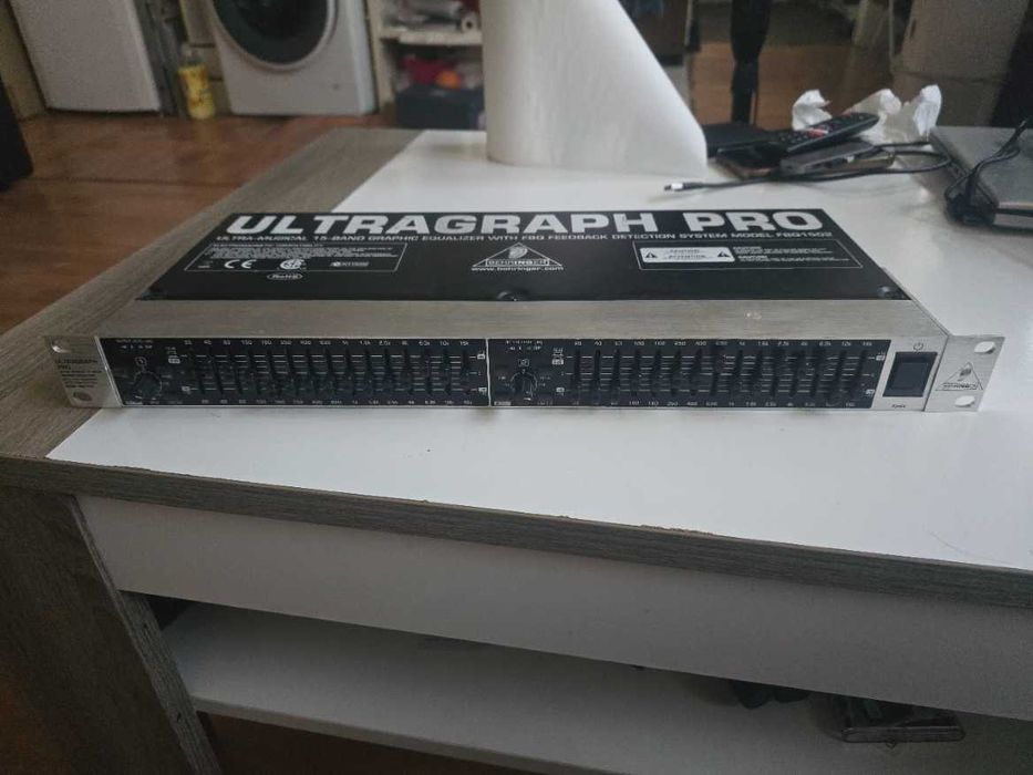 Behringer Ultragraph Pro FBQ1502