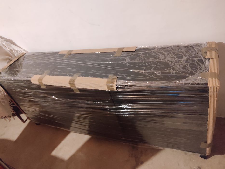 Aparador BESTA - IKEA - como novo.