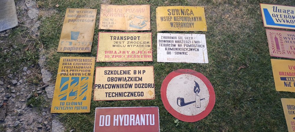 Stare metalowe tablice PRL