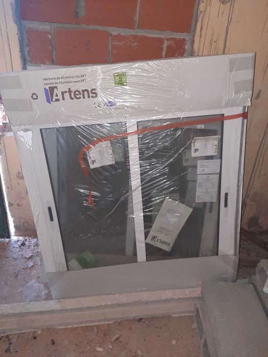 Janelas aluminio novas