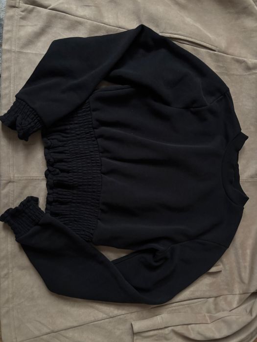 Bluza czarna mala zwykła basic z falbanką
