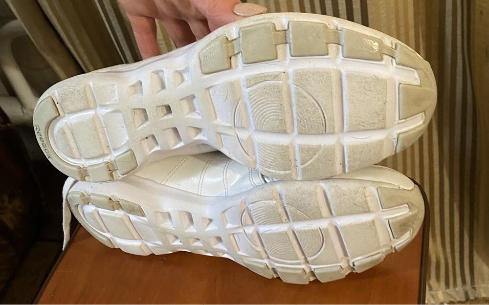 Кросівки.  Reebok