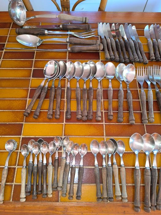 Serviço de Talheres Vintage MENFIL Paris | Cabos em Madeira Maciça