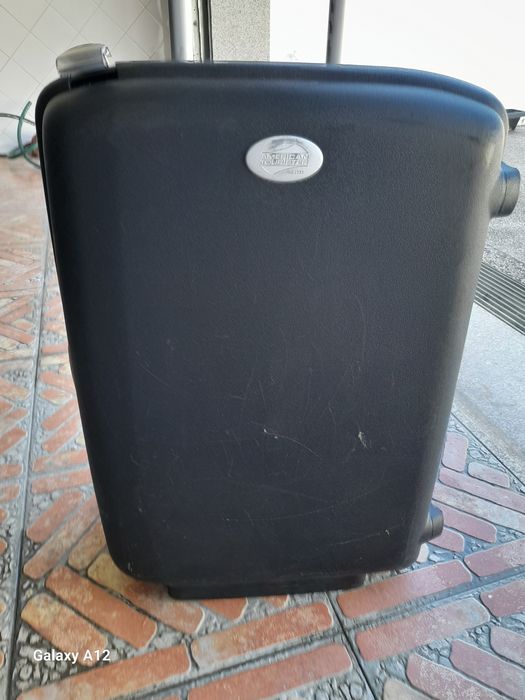 Mala de viagem rigida preta