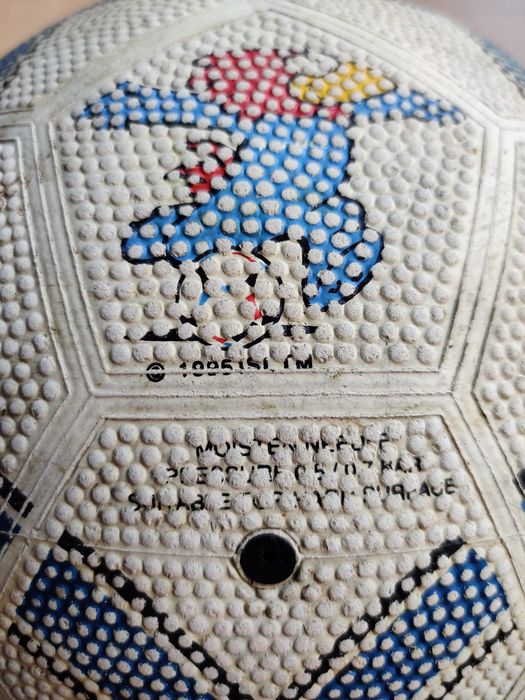 Bola futebol França 98