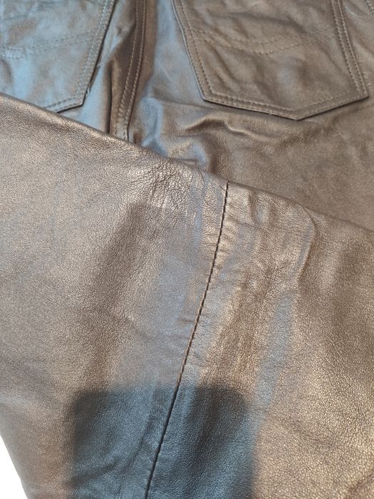 Calças de cabedal, 100% pele, forradas até ao joelho, como novas