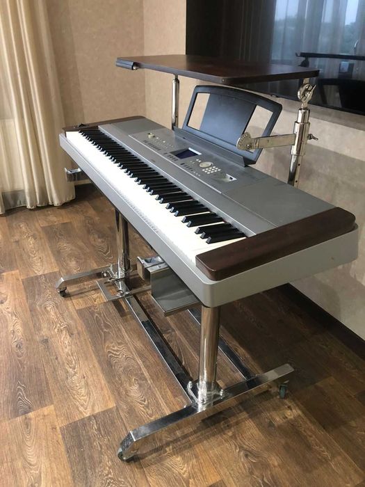 Продам  синтезатор  Yamaha DGX 640