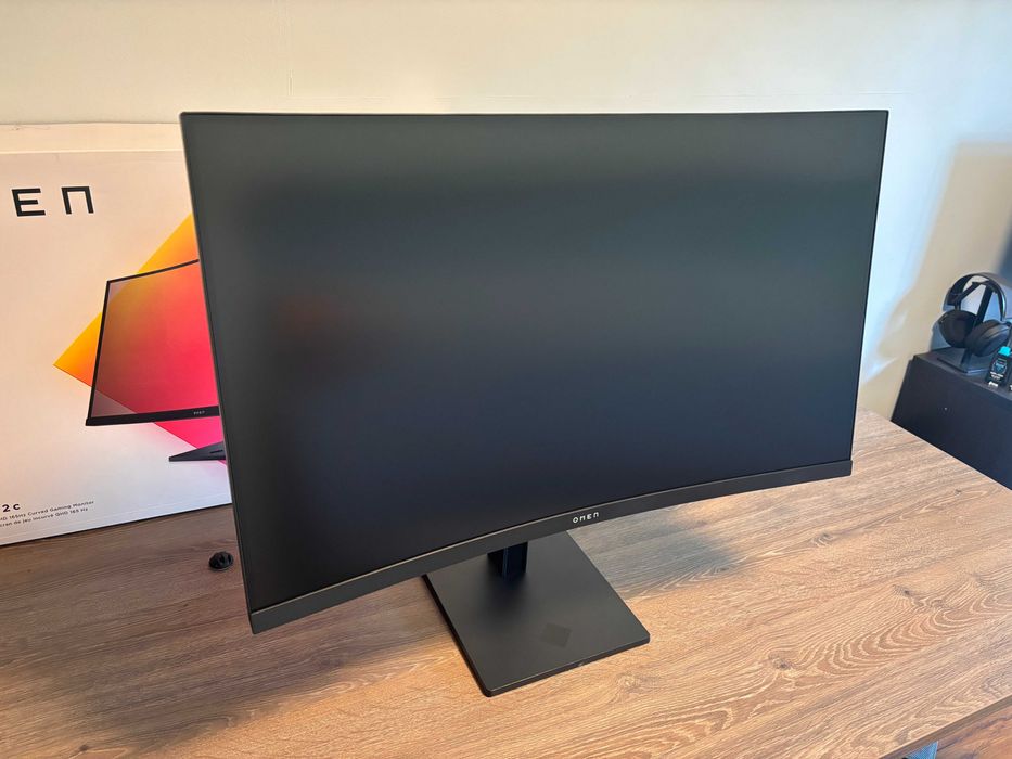 Monitor HP Omen 32c + gratis uchwyt pionowy