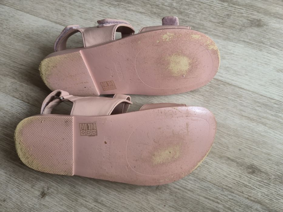 Miraton 40 розмір літні шкіряні сандалі