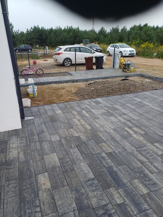 Usługi brukarskie,  układanie kostki brukowej