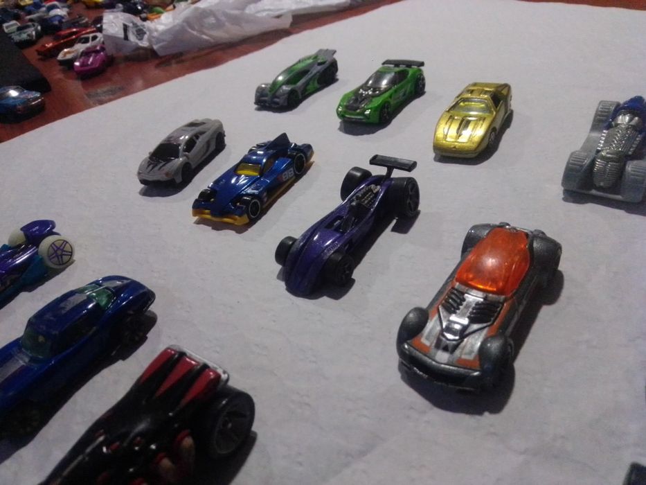 Carrinhos criança e coleção