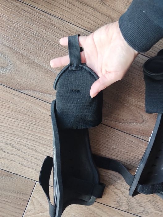 Ochraniacze piłkarskie na piszczele dla dziecka